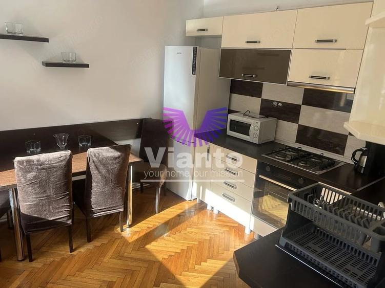 Apartament cu 3 camere decomandat în Central