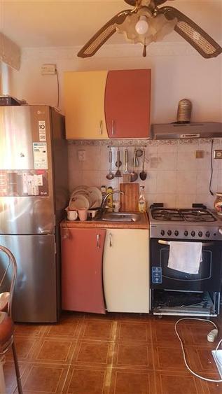Casă cu 5 camere cu Teren 250 Mp în Chercea