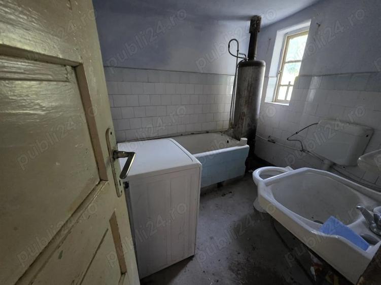 Casă cu 3 camere cu Teren 860 Mp în Valea