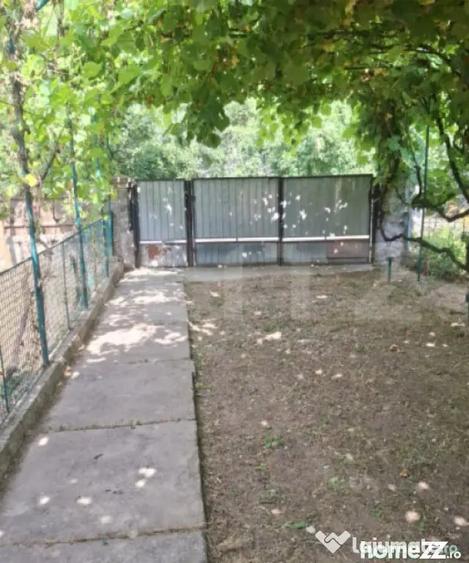 Casă cu 5 camere cu Teren 1000 Mp în Odobești