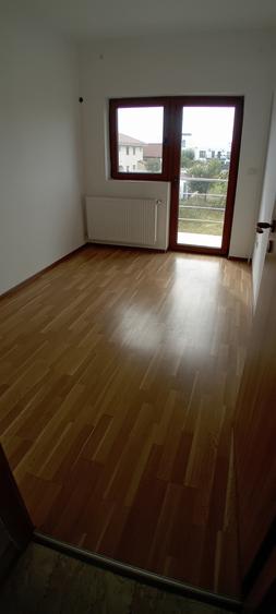 Duplex cu 4 camere cu Teren 400 Mp în Dumbrăvița