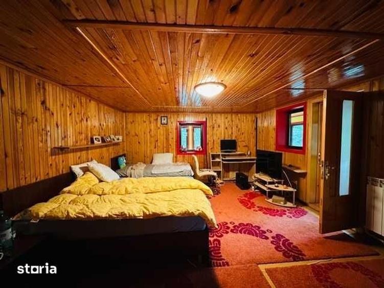 Casă cu 3 camere cu Teren 240 Mp în Răcoasa