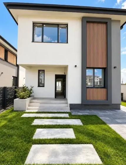 Casă cu 5 camere cu Teren 330 Mp în Vest