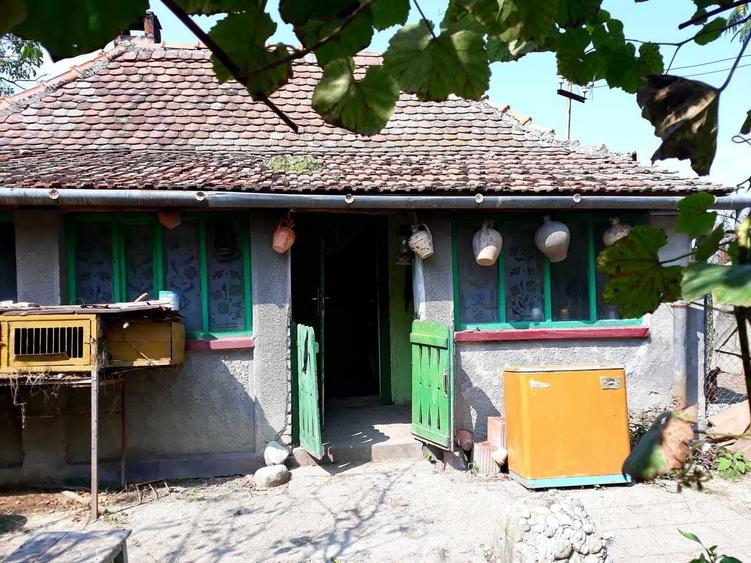 Casă cu 4 camere în Duboz