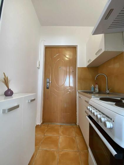 Vand garsoniera renovata, mobilata si utilata zona Soarelui, proprietar - 6