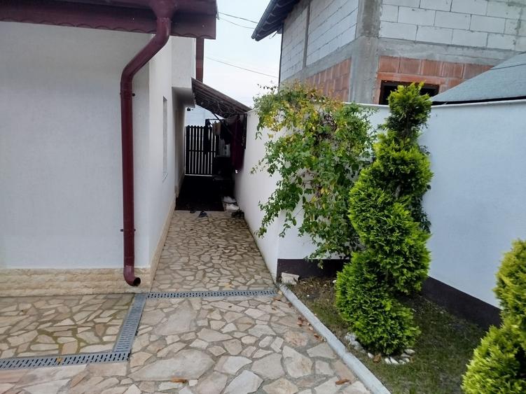 Casă cu 4 camere în Central