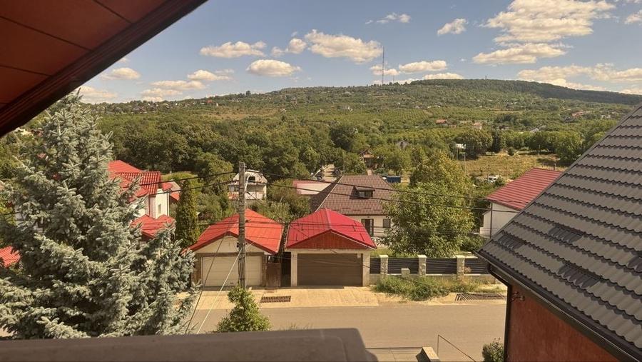 Casă cu 4 camere în Bârnova