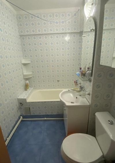 Apartament cu 2 camere decomandat, mobilat în Casa de Cultură