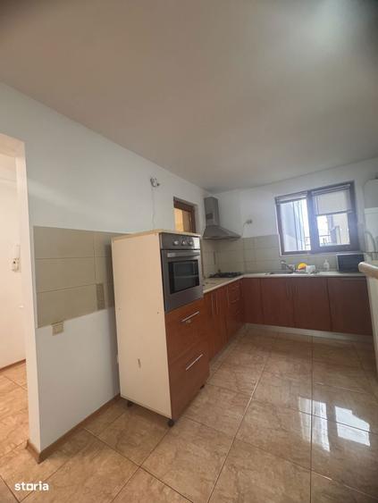Apartament cu 3 camere în Faleza Nord