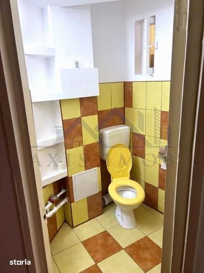 Apartament cu 3 camere semidecomandat, mobilat în Micro 3