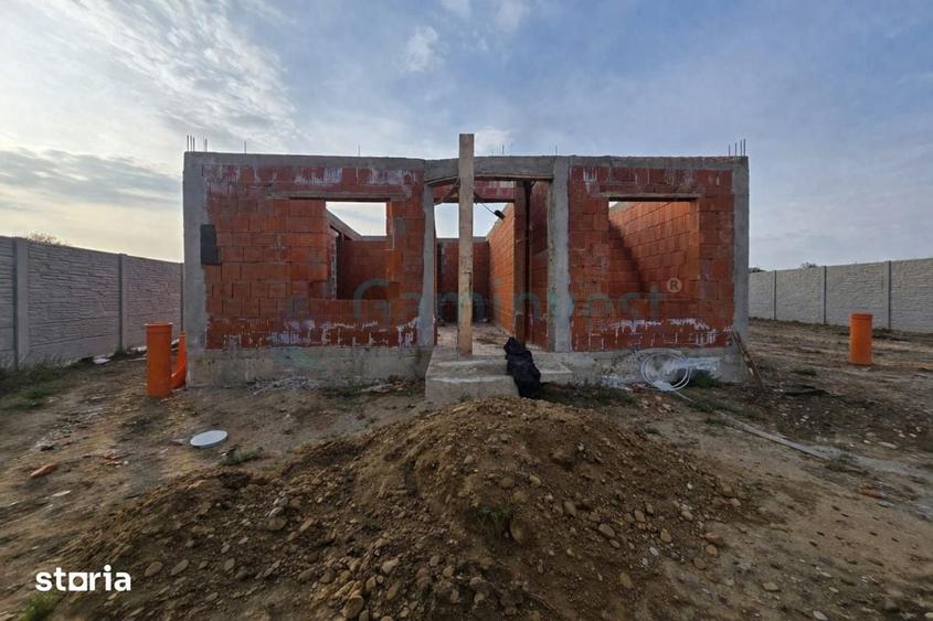 Casă cu 4 camere cu Teren 520 Mp în Sântandrei