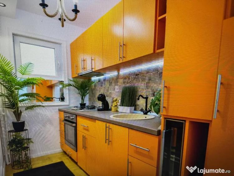 Apartament cu 2 camere semidecomandat în 1 Decembrie 1918