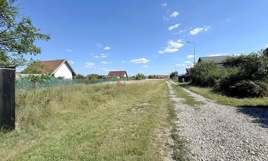 Teren Construcții intravilan de 1700 mp, în Hărman