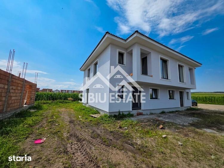 Casă cu 4 camere cu Teren 230 Mp în Central