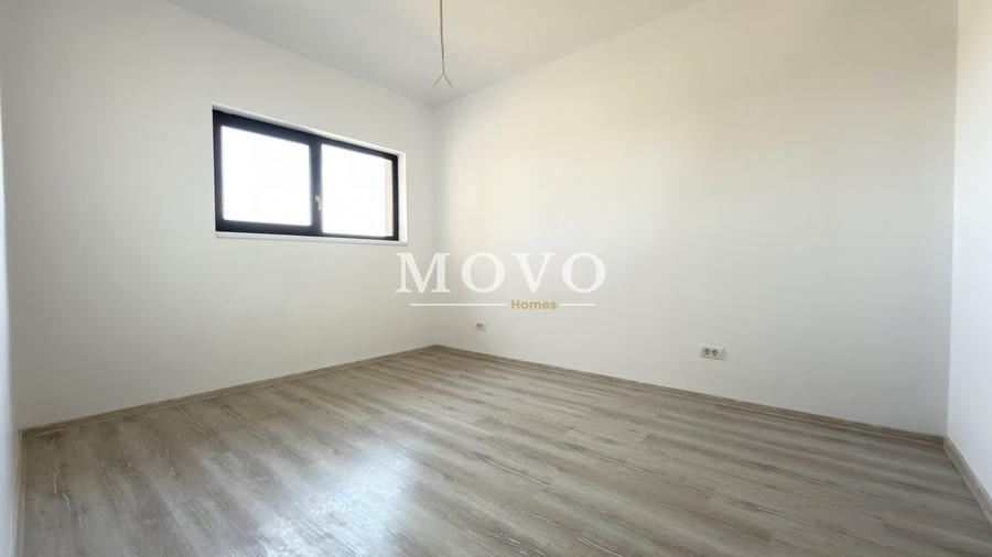 Duplex cu 4 camere cu Canalizare în Moșnița Nouă