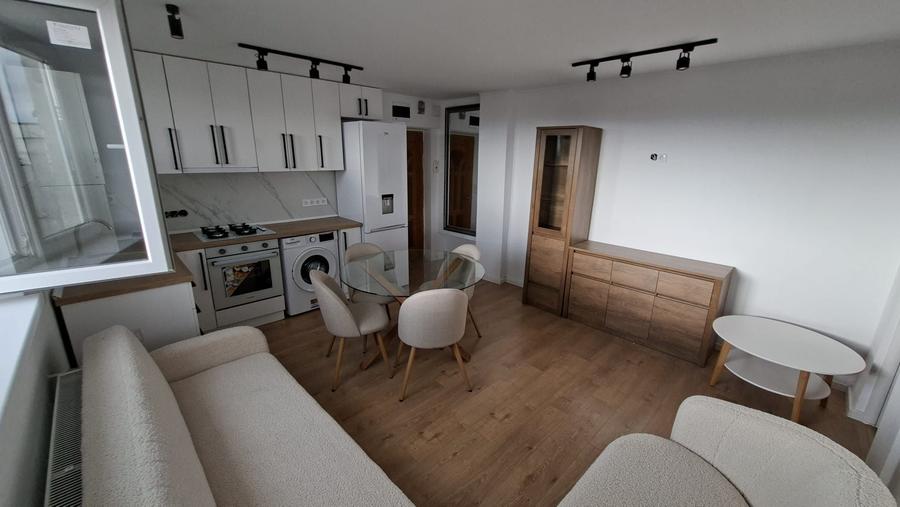 Apartament cu 2 camere în Micro 1