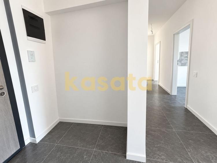 Apartament cu 3 camere decomandat în Theodor Pallady