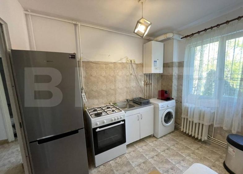 Apartament cu 3 camere semidecomandat, mobilat în Gheorgheni