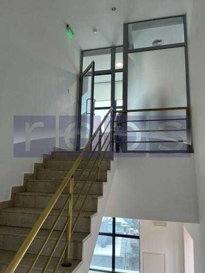Spațiu comercial, de 1,900 mp, în Unirii