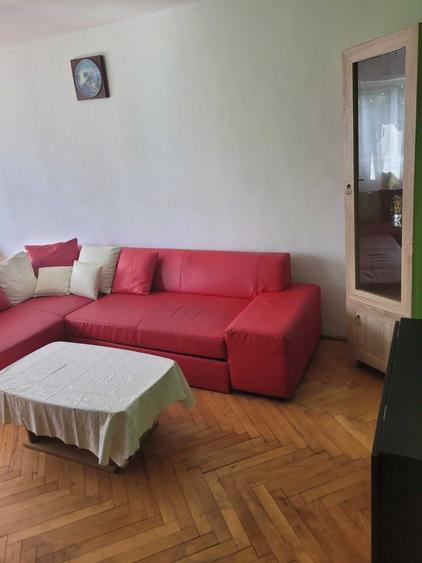 Apartament cu 3 camere decomandat în Aradului