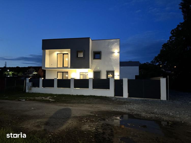 Casă cu 4 camere cu Teren 350 Mp în Șelimbăr