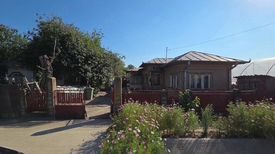 Casă cu Teren 377 Mp în Vidra