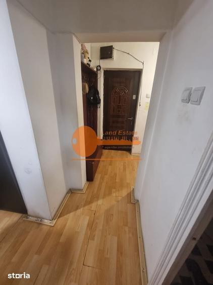 Apartament cu 3 camere decomandat în Crângași