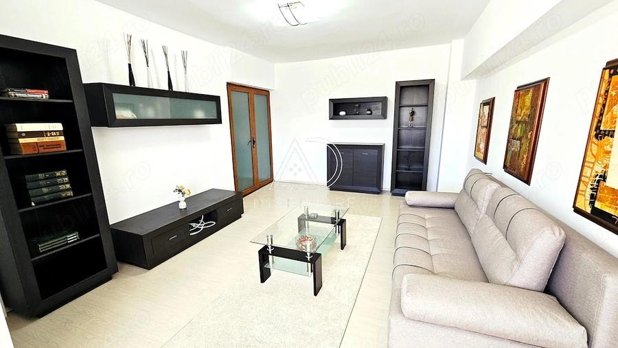 Apartament cu 3 camere decomandat în Central