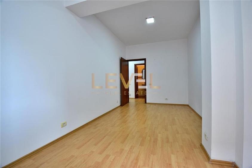 Apartament cu 3 camere decomandat, mobilat în Herăstrău
