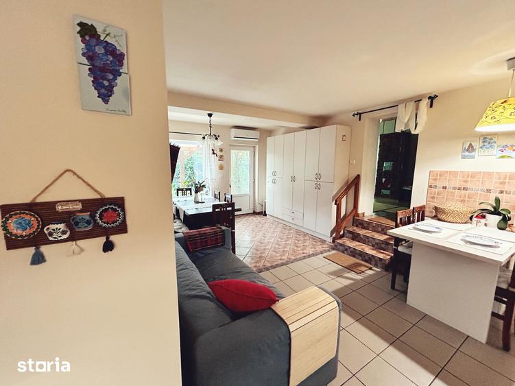 Casă cu 5 camere cu Teren 920 Mp în Central