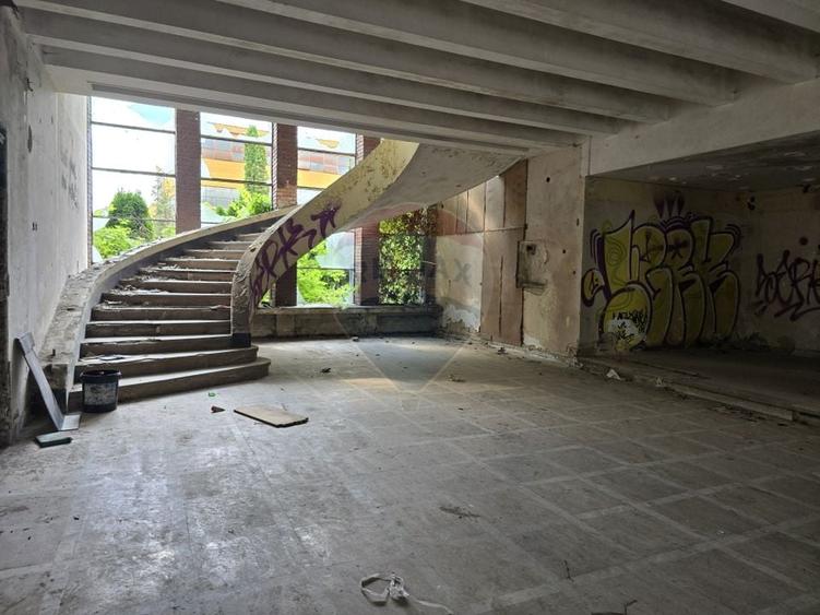 Proprietate specială, de 8,300 mp, în Central