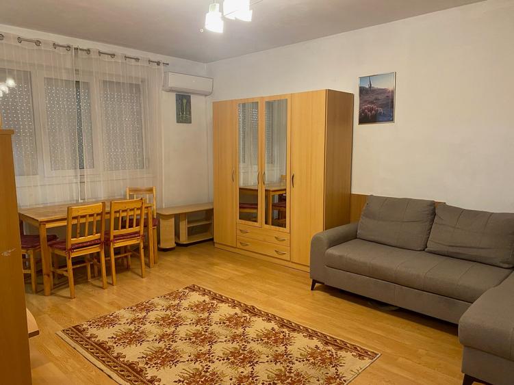 Garsonieră decomandată în Zorilor