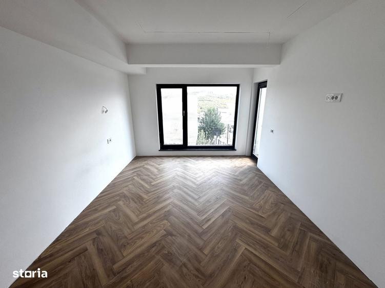 Casă cu 4 camere cu Teren 300 Mp în Rediu