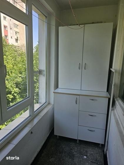 Inchiriez apartament 3 camere - 4