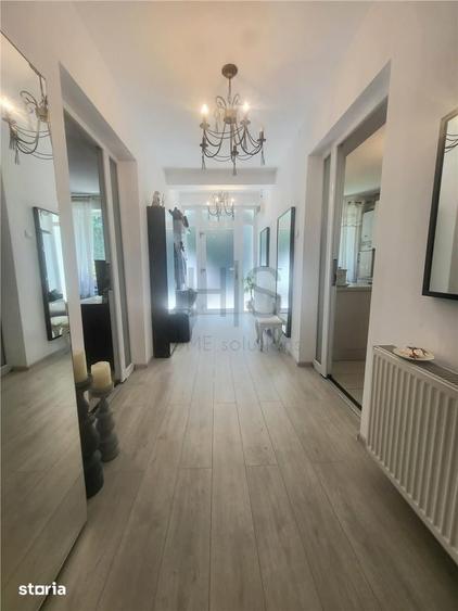 Casă cu 3 camere cu Teren 240 Mp în Central