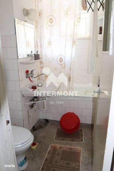 Apartament cu 3 camere decomandat în Malul Spitalului