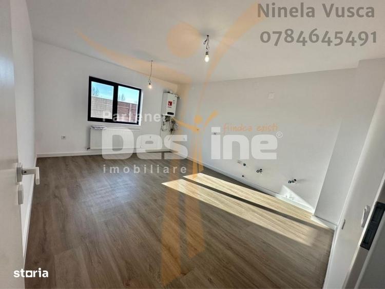 Casă cu 4 camere decomandat cu Teren 400 Mp în Valea