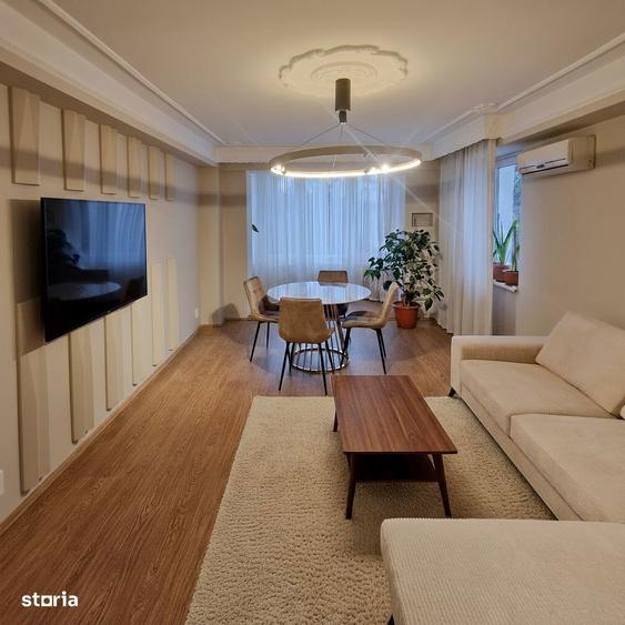 Apartament cu 3 camere decomandat în Central