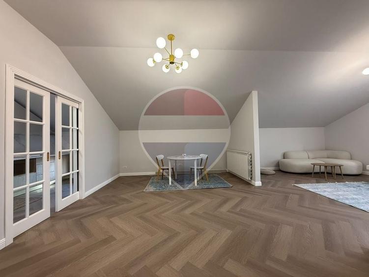 Casă individuală cu 6 camere cu Teren 451 Mp în Faleza Nord