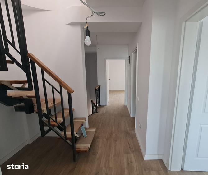 Casă cu 5 camere cu Teren 250 Mp în Central