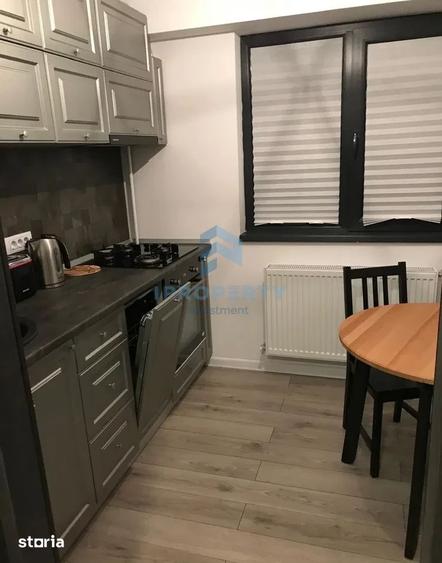 Apartament cu 2 camere, mobilat în Regie