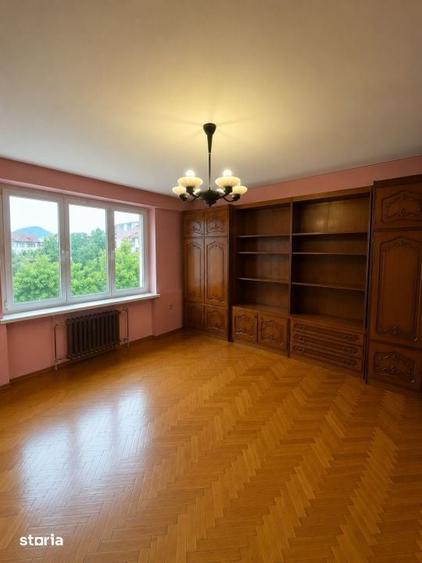 Apartament cu 2 camere decomandat în Republicii