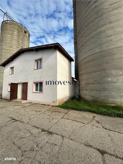Spațiu comercial, de 800 mp, în Aurel Vlaicu