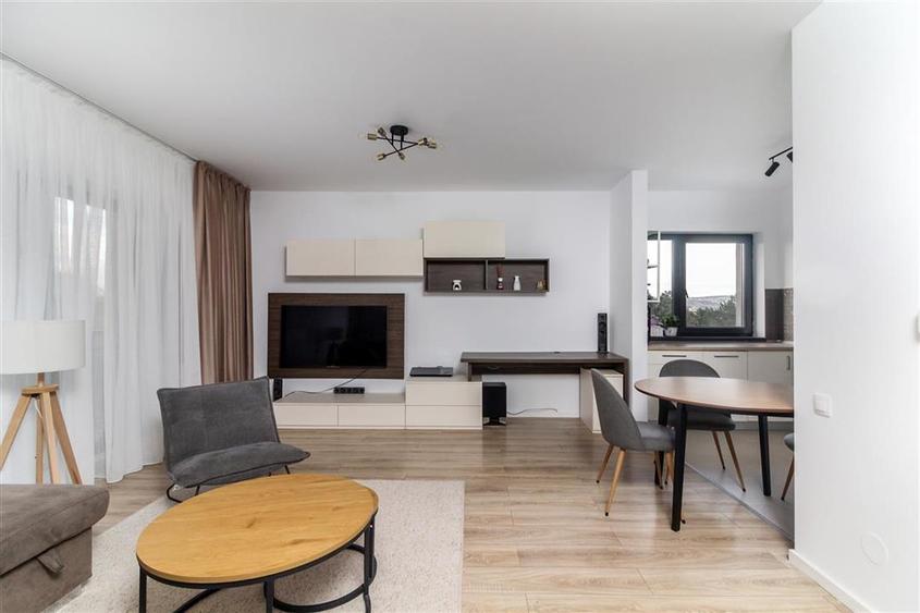 Apartament cu 2 camere semidecomandat, mobilat în Gheorgheni