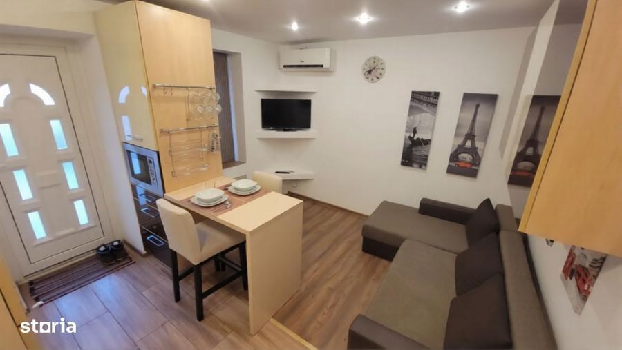 Garsoniera / Renovat / Zona Centrala / Utilitatile incluse in pret / P - 3