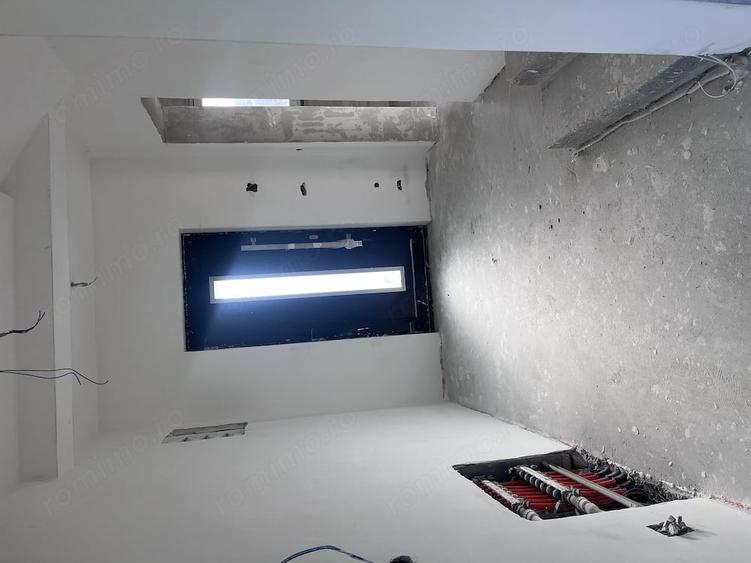 Casă cu Teren 600 Mp în Central