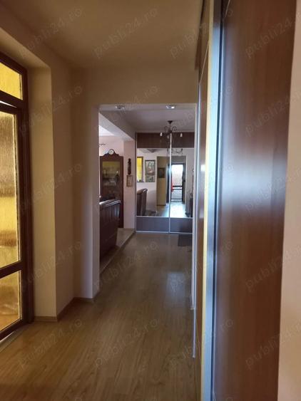 Apartament cu 3 camere decomandat în Calea Poplăcii