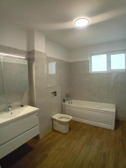 Casă individuală cu 4 camere cu Canalizare în Vidra