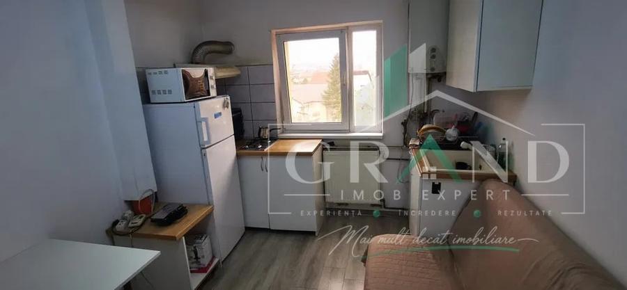 Apartament cu 3 camere decomandat, mobilat în Mărăști