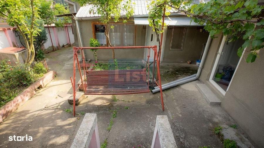 Casă cu 4 camere în Muncitoresc